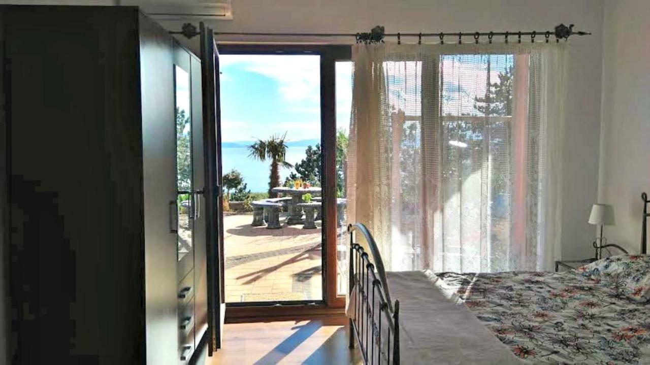 Apartment Anika 科斯特雷纳 外观 照片